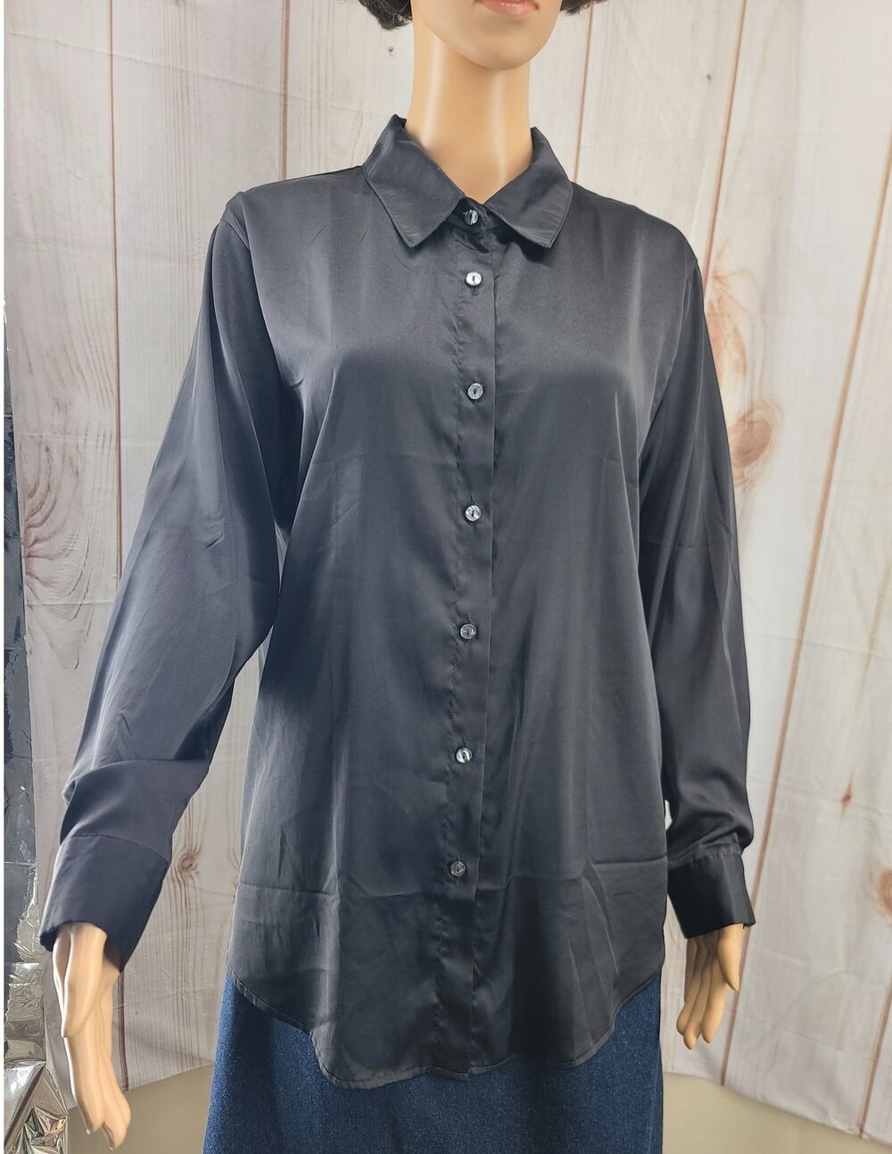 Jon & Anna Women XL Black Satin Button-Down Blouse Long Sleeves Glossy Finish